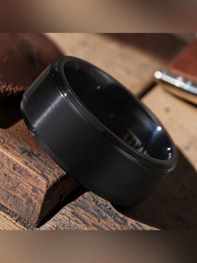 🖤🆕🖤 Unisex Fashion Black Ring (Size 10)
